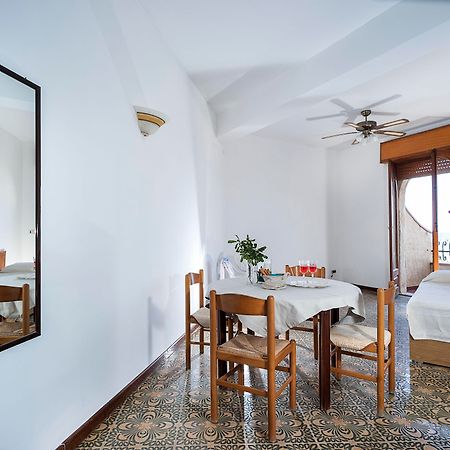 Residence Villa Liliana Giardini-Naxos Buitenkant foto
