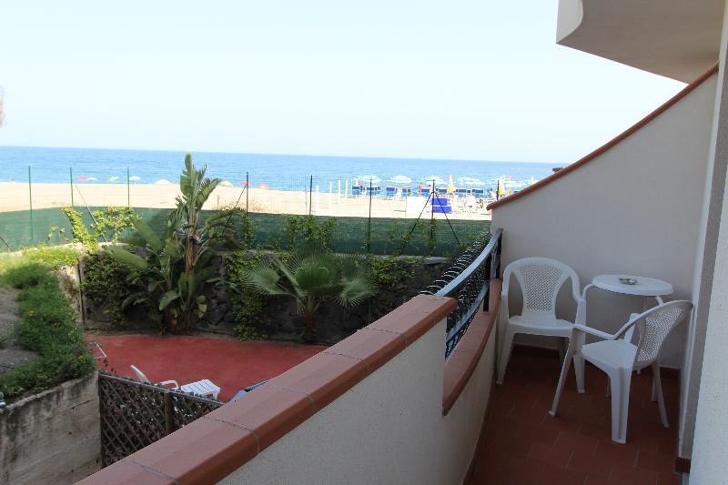 Residence Villa Liliana Giardini-Naxos Buitenkant foto