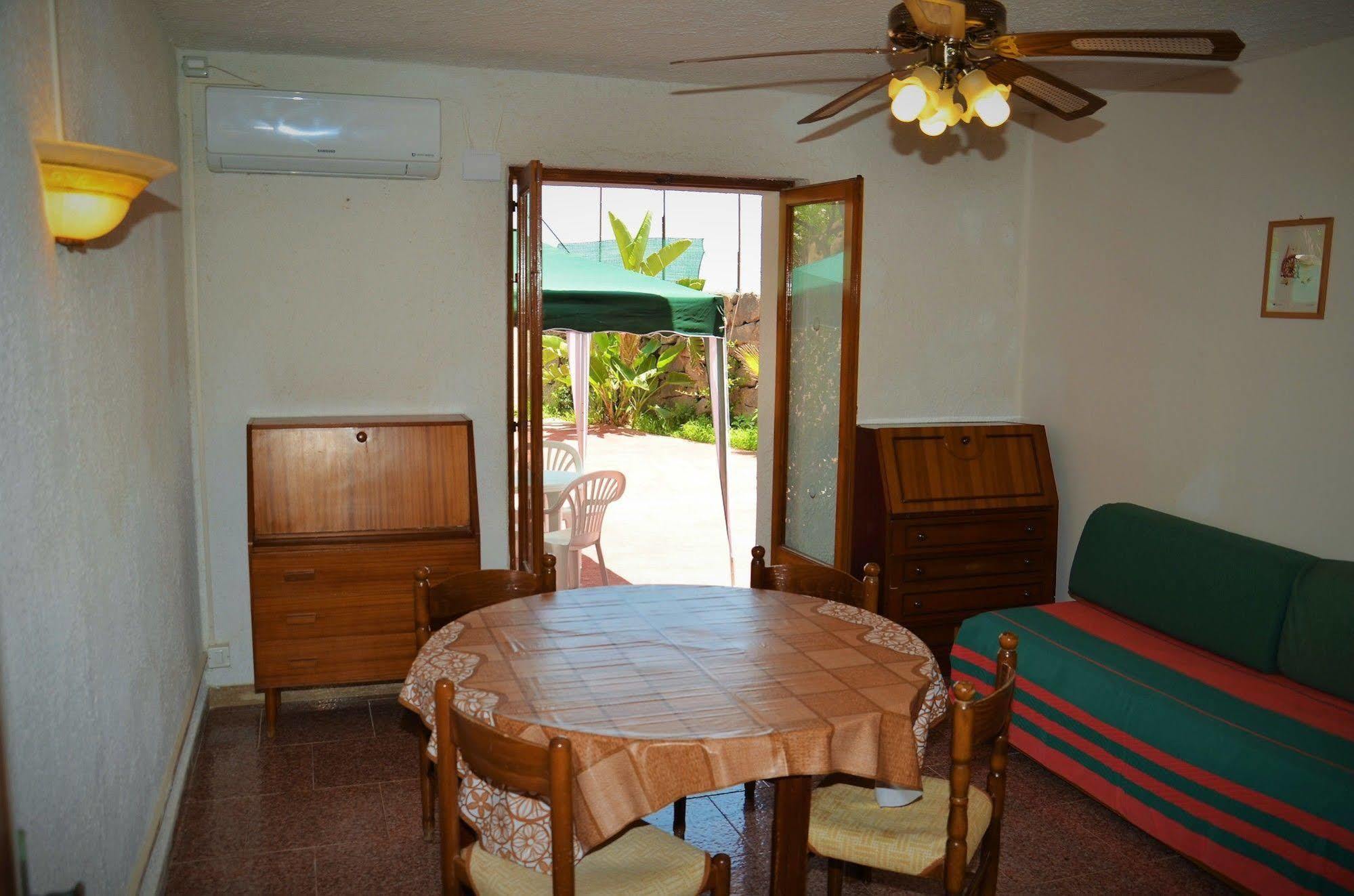 Residence Villa Liliana Giardini-Naxos Buitenkant foto
