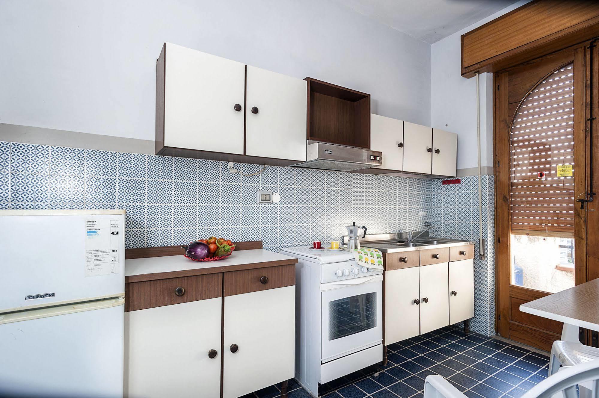 Residence Villa Liliana Giardini-Naxos Buitenkant foto
